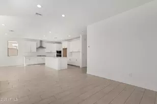 15791 W Desert Hollow Dr, Surprise, AZ 85387 - Photo 6