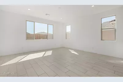 15791 W Desert Hollow Drive, Surprise, AZ 85387 - Photo 8