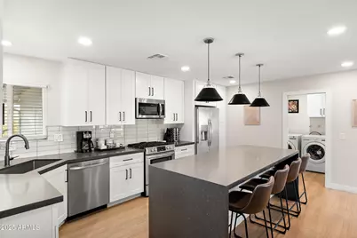 8602 E Mitchell Drive, Scottsdale, AZ 85251 - Photo 4