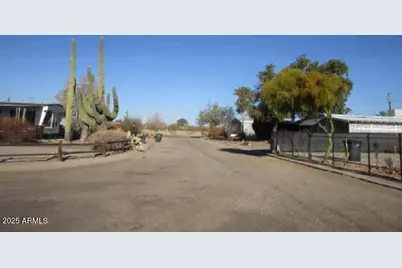 22320 W Scotty Lane, Wittmann, AZ 85361 - Photo 4