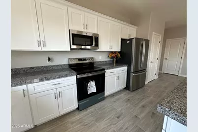 10200 W Catalina Drive, Arizona City, AZ 85123 - Photo 12