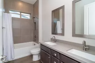 8513 S 22nd Dr, Phoenix, AZ 85041 - Photo 22