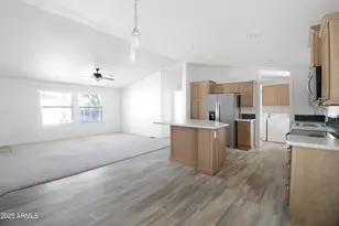 8601 N 71st Ave, Glendale, AZ 85301 - Photo 20