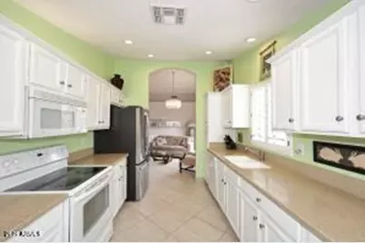 8429 W Oraibi Drive, Peoria, AZ 85382 - Photo 14