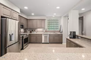 17850 N 68th St, Phoenix, AZ 85054 - Photo 12