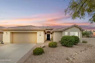 127 S Hancock Trail, Casa Grande, AZ 85194 - Photo 2