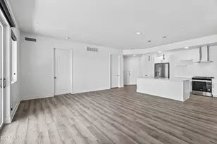 3131 N Central Ave, Phoenix, AZ 85012 - Photo 8