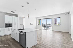 3131 N Central Ave, Phoenix, AZ 85012 - Photo 2