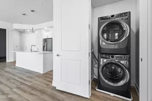 3131 N Central Ave, Phoenix, AZ 85012 - Photo 8