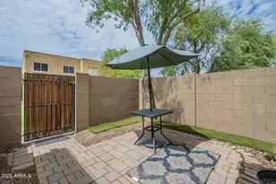 948 S Alma School Rd, Mesa, AZ 85210 - Photo 8