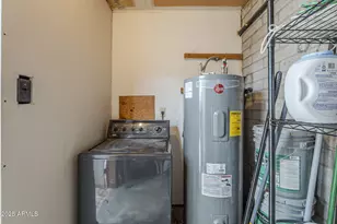 948 S Alma School Rd, Mesa, AZ 85210 - Photo 30