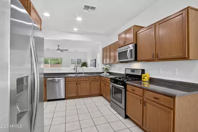 7566 W Congressional Way, Florence, AZ 85132 - Photo 10