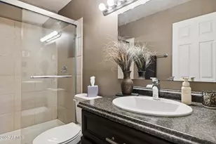 8054 E Oak St, Scottsdale, AZ 85257 - Photo 10