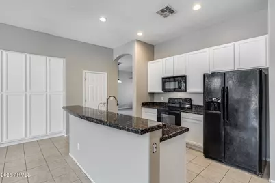 13825 W San Miguel Avenue, Litchfield Park, AZ 85340 - Photo 10