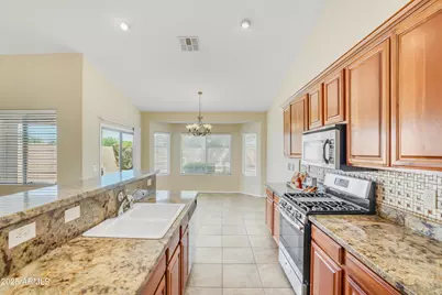 2010 E Indigo Drive, Chandler, AZ 85286 - Photo 10