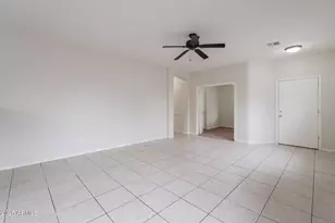 2210 N 27th Pl, Phoenix, AZ 85008 - Photo 8