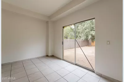2210 N 27th Place, Phoenix, AZ 85008 - Photo 24