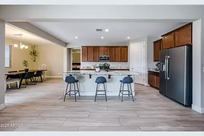 16083 W Laurel Lane, Surprise, AZ 85379 - Photo 8