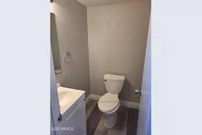 2674 N 43rd Avenue #22C, Phoenix, AZ 85009 - Photo 6