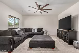 18465 N Lakeside Dr, Maricopa, AZ 85138 - Photo 8