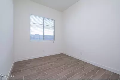 359 E Eldora Lane, San Tan Valley, AZ 85140 - Photo 6