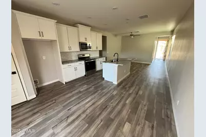 11513 W Arron Drive, Youngtown, AZ 85363 - Photo 6