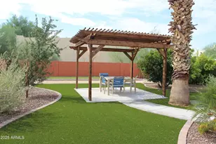925 N Plaza Dr, Apache Junction, AZ 85120 - Photo 1