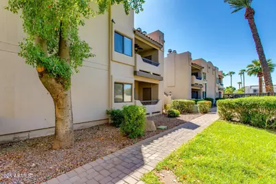 3640 N 38th Street #205, Phoenix, AZ 85018 - Photo 1