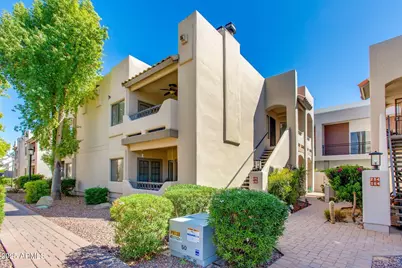 3640 N 38th Street #205, Phoenix, AZ 85018 - Photo 2