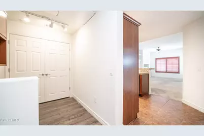5450 E Deer Valley Drive #4019, Phoenix, AZ 85054 - Photo 12