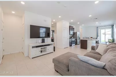 40452 W Shaver Drive, Maricopa, AZ 85138 - Photo 6