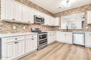 2237 W Agrarian Hills Dr, San Tan Valley, AZ 85144 - Photo 4