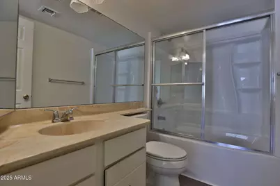 4201 E Camelback Road #25, Phoenix, AZ 85018 - Photo 12