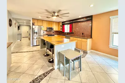 15618 W Port Au Prince Lane, Surprise, AZ 85379 - Photo 10