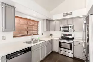 5665 W Galveston St, Chandler, AZ 85226 - Photo 10