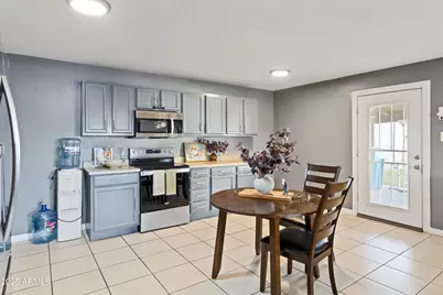 13810 N 48th Avenue, Glendale, AZ 85306 - Photo 2