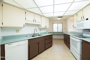 19613 N Star Ridge Dr, Sun City West, AZ 85375 - Photo 4