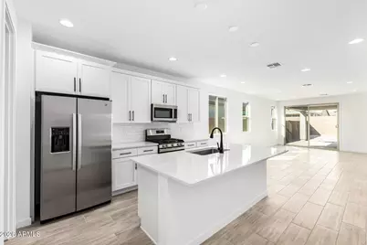 18218 W Elizabeth Avenue, Goodyear, AZ 85338 - Photo 2