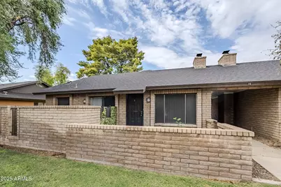 16 W Loma Vista Drive #104, Tempe, AZ 85282 - Photo 2