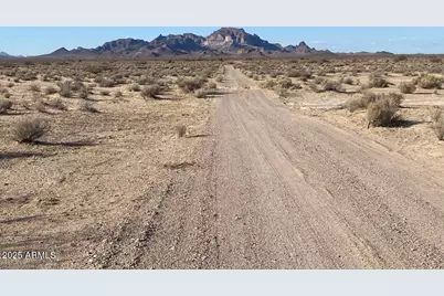0 S 467th, Tonopah, AZ 85354 - Photo 1