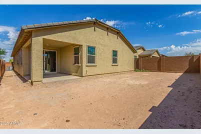 11145 W Parkway Drive, Tolleson, AZ 85353 - Photo 32
