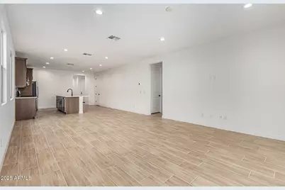 15820 W Vogel Avenue, Goodyear, AZ 85338 - Photo 8