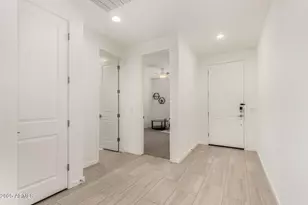 17729 W Fetlock Trl, Surprise, AZ 85387 - Photo 6