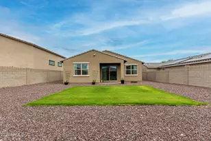 17729 W Fetlock Trl, Surprise, AZ 85387 - Photo 36