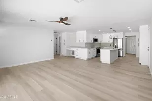 3933 E Flower St, Phoenix, AZ 85018 - Photo 16