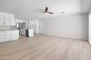 3933 E Flower St, Phoenix, AZ 85018 - Photo 4