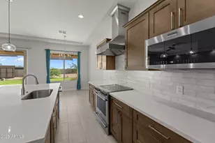 23012 W Peakview Rd, Wittmann, AZ 85361 - Photo 10