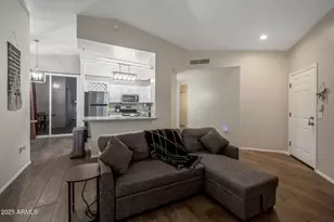 2929 W Yorkshire Dr, Phoenix, AZ 85027 - Photo 4