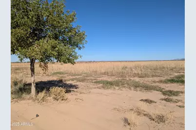 9515 S Russell Road #-, Casa Grande, AZ 85193 - Photo 2