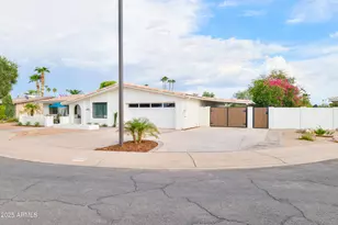 2425 W Impala Cir, Mesa, AZ 85202 - Photo 2